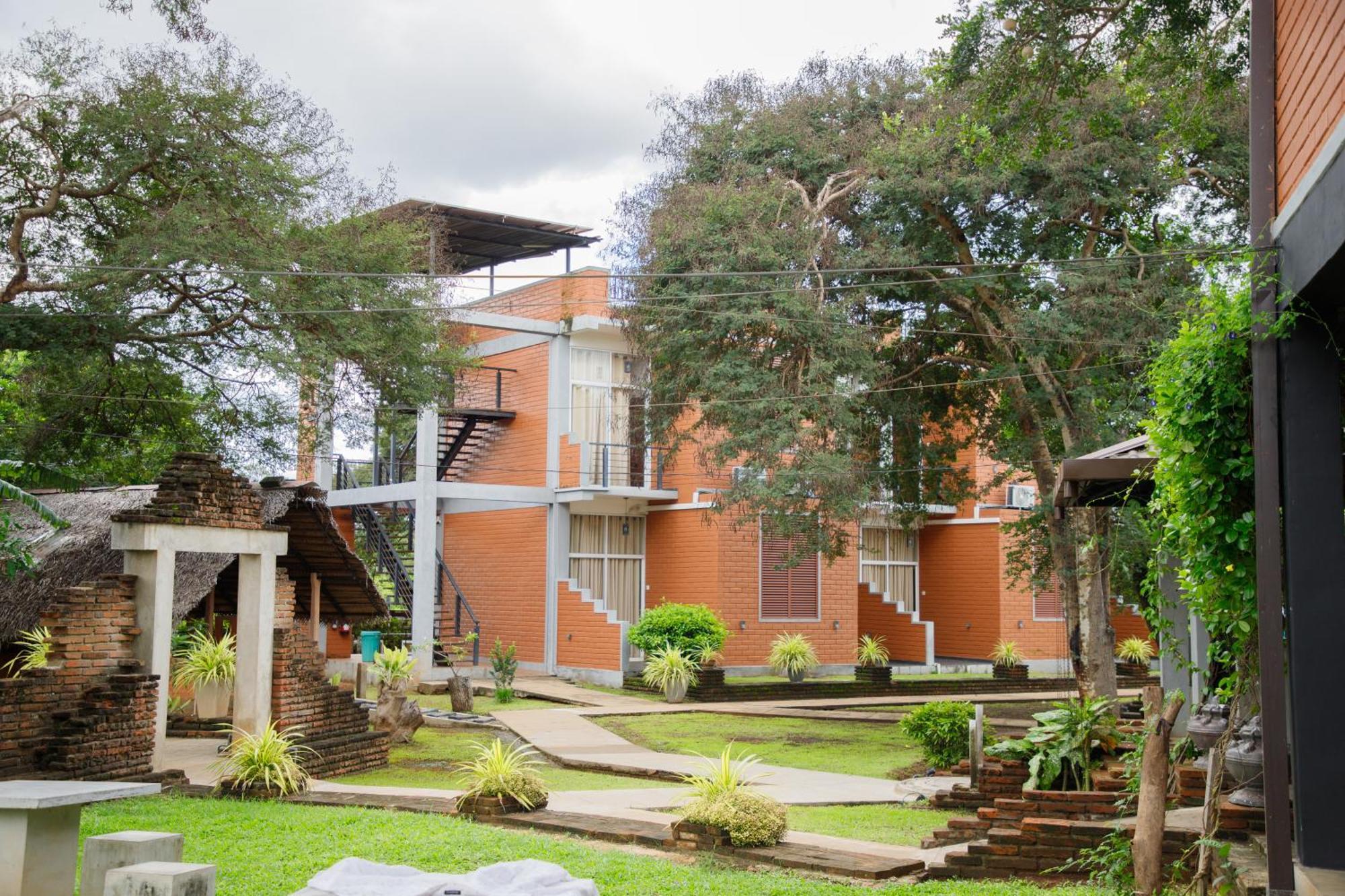 Monaara Leisure - Anuradhapura Exterior foto