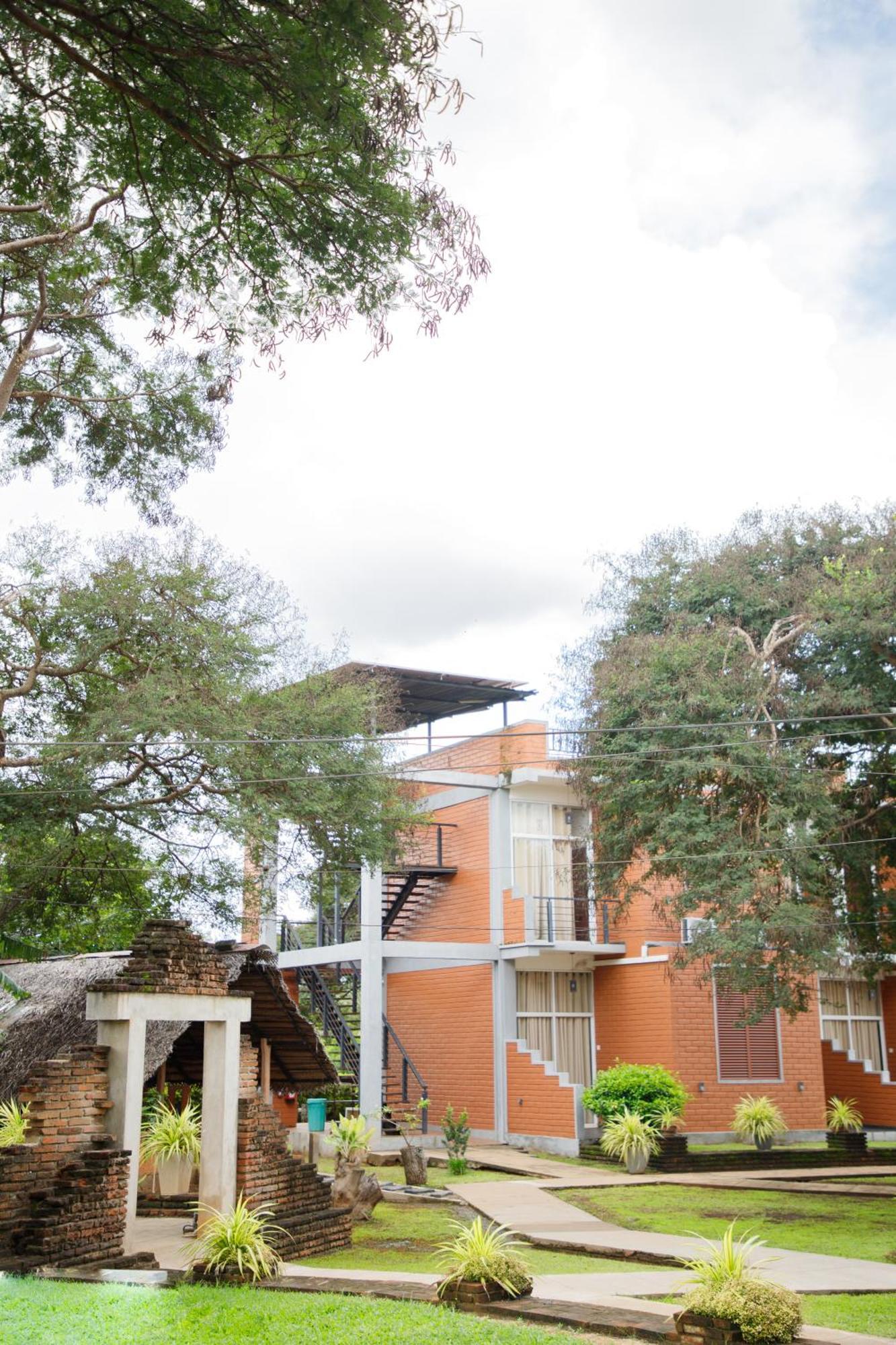 Monaara Leisure - Anuradhapura Exterior foto